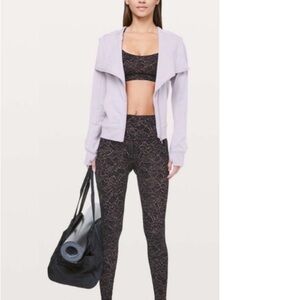 Lululemon Align Pant *Full Length 28"
Lacescape Spanish Rose Black size 4